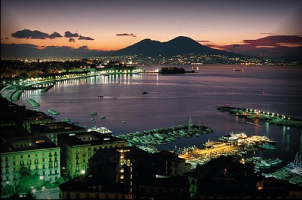 Apartment Sedile Di Porto Naples